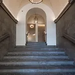 Apartments Florence - Palazzo Signoria Luxury Apartments 8