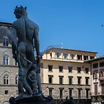 Apartments Florence - Palazzo Signoria Luxury Apartments 8