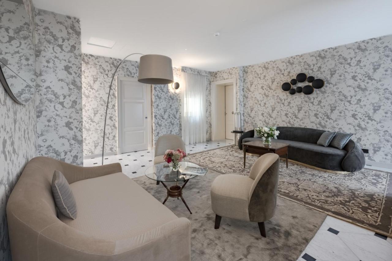 - Palazzo Signoria Luxury 8 *
